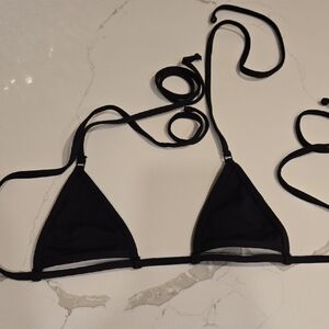 Minimale Animale Black Bikini Top